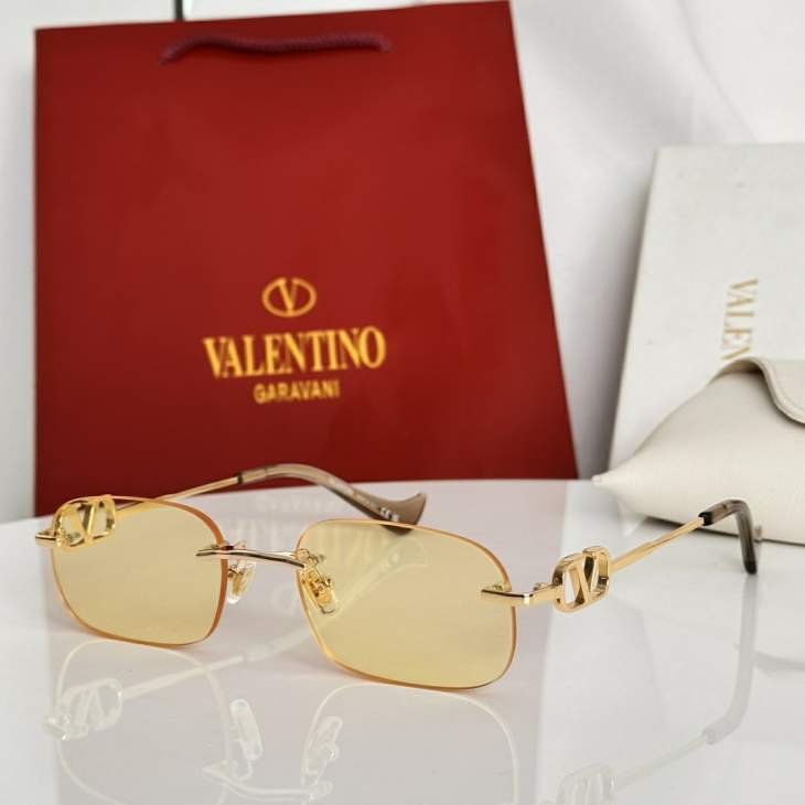 Picture of Valentino Sunglasses _SKUfw79480157fw